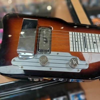 Gretsch G5700 Lap Steel 2